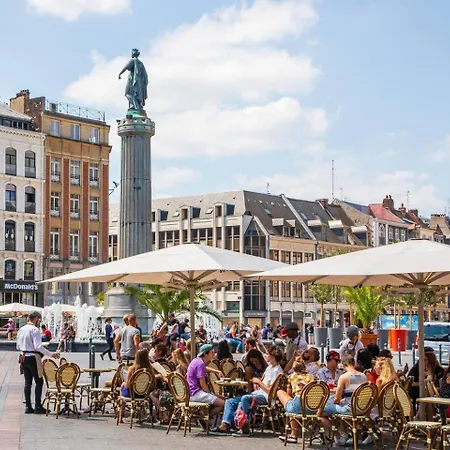 Appartement Le Superbe T2, Centre Ville, Wifi, Proche Gare , Prox Lille, Terrasse *
