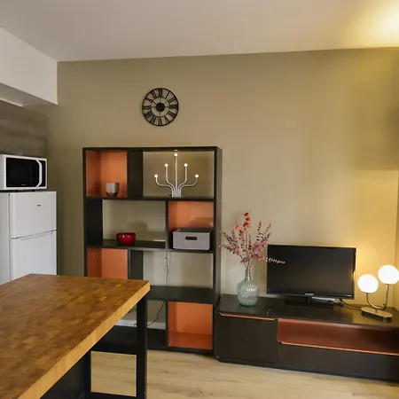 Apartment T2, Centre Ville, Wifi, Gare 600m, Prox Lille, Terrasse *