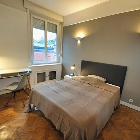 아파트 Le Superbe T2, Centre Ville, Wifi, Proche Gare , Prox Lille, Terrasse *