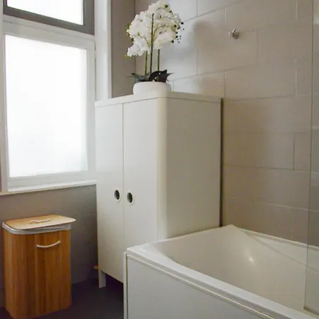 Le Superbe T2, Centre Ville, Wifi, Proche Gare , Prox Lille, Terrasse