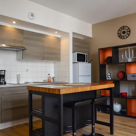 Apartment T2, Centre Ville, Wifi, Gare 600m, Prox Lille, Terrasse