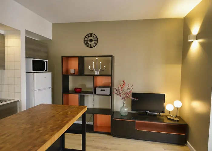 Apartment T2, Centre Ville, Wifi, Gare 600m, Prox Lille, Terrasse *