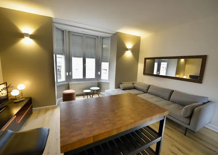 T2, Centre Ville, Wifi, Gare 600m, Prox Lille, Terrasse Apartment Tourcoing