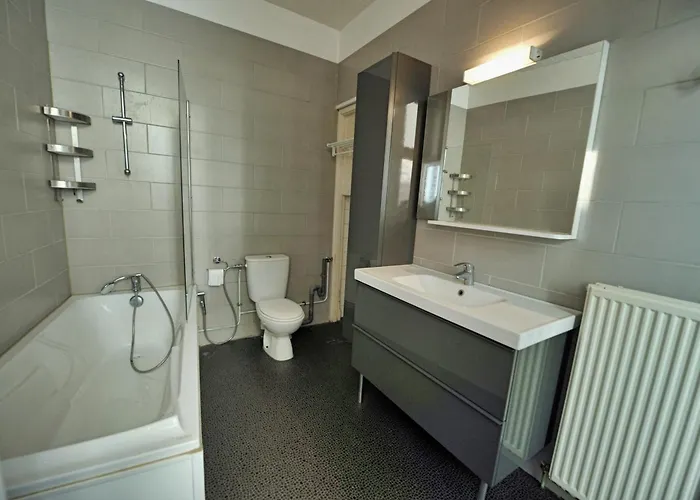 T2, Centre Ville, Wifi, Gare 600m, Prox Lille, Terrasse * Tourcoing