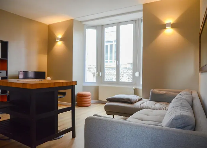 T2, Centre Ville, Wifi, Gare 600m, Prox Lille, Terrasse Tourcoing