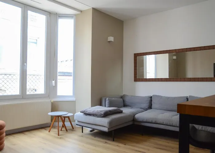 T2, Centre Ville, Wifi, Gare 600m, Prox Lille, Terrasse Tourcoing