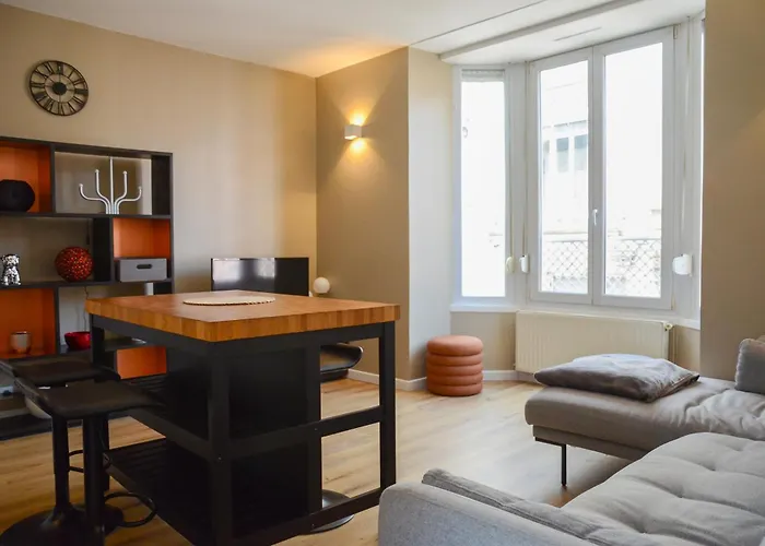 T2, Centre Ville, Wifi, Gare 600m, Prox Lille, Terrasse Apartment Tourcoing